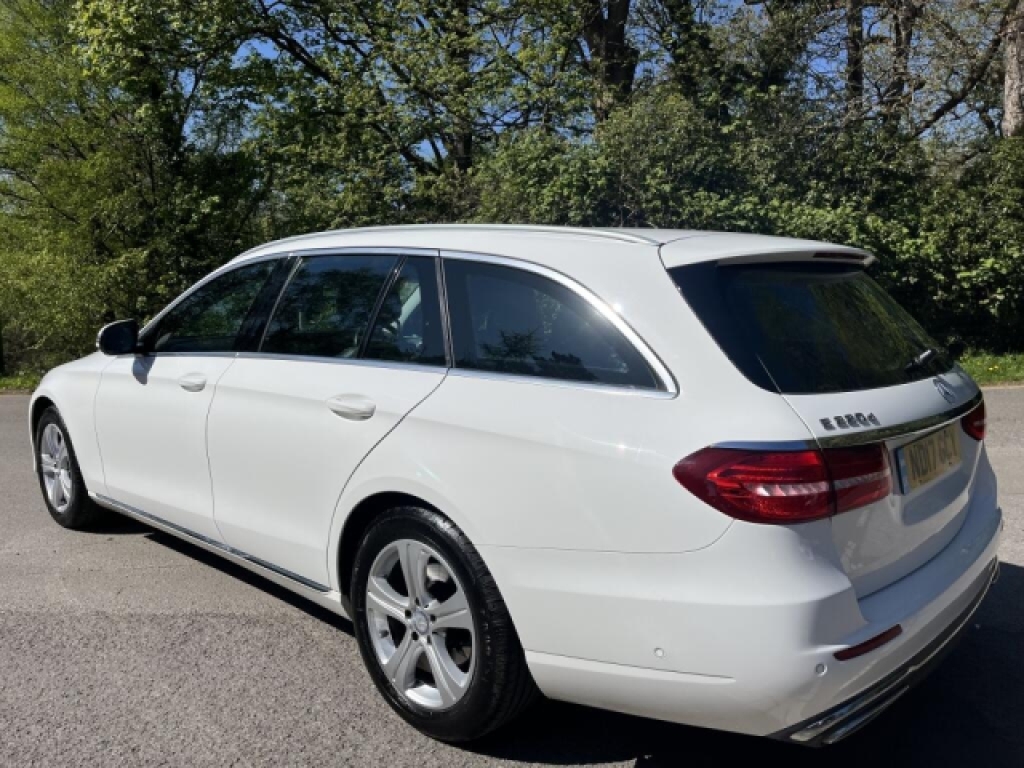 Mercedes-Benz E Class Estate ND17GCY White #6
