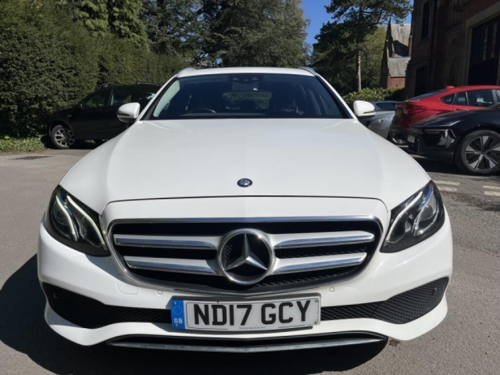 Mercedes-Benz E Class Estate ND17GCY White #5