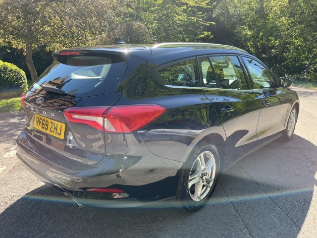 Ford Focus Estate RF69ZHJ Black #4