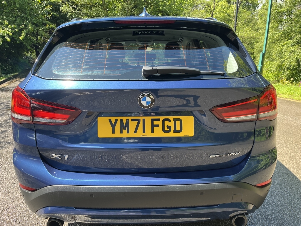 BMW X1 Estate YM71FGD Blue #5