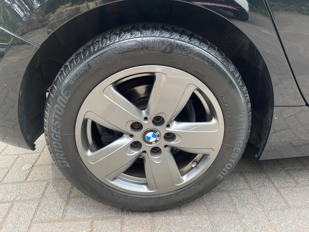 BMW 1 Series Hatchback AK69UFB Black #4
