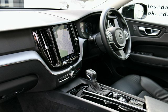 Volvo XC60 Suv DV20YZY Black #2