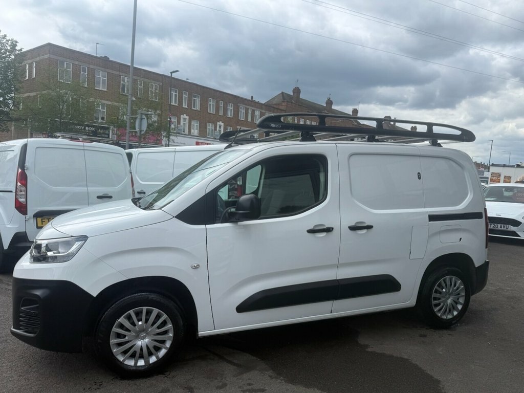 Citroen Berlingo 1.5L Enterprise M EA21XUF White #4