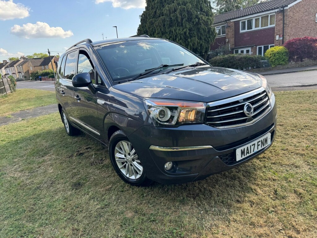 SsangYong Turismo Mpv 2.2 D Ex 201717 Grey