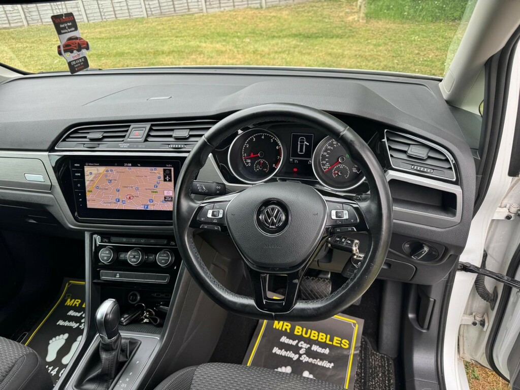 Volkswagen Touran Mpv 1.4 Tsi Bluemotion Tech Sel 201868 LR68OSK White #2