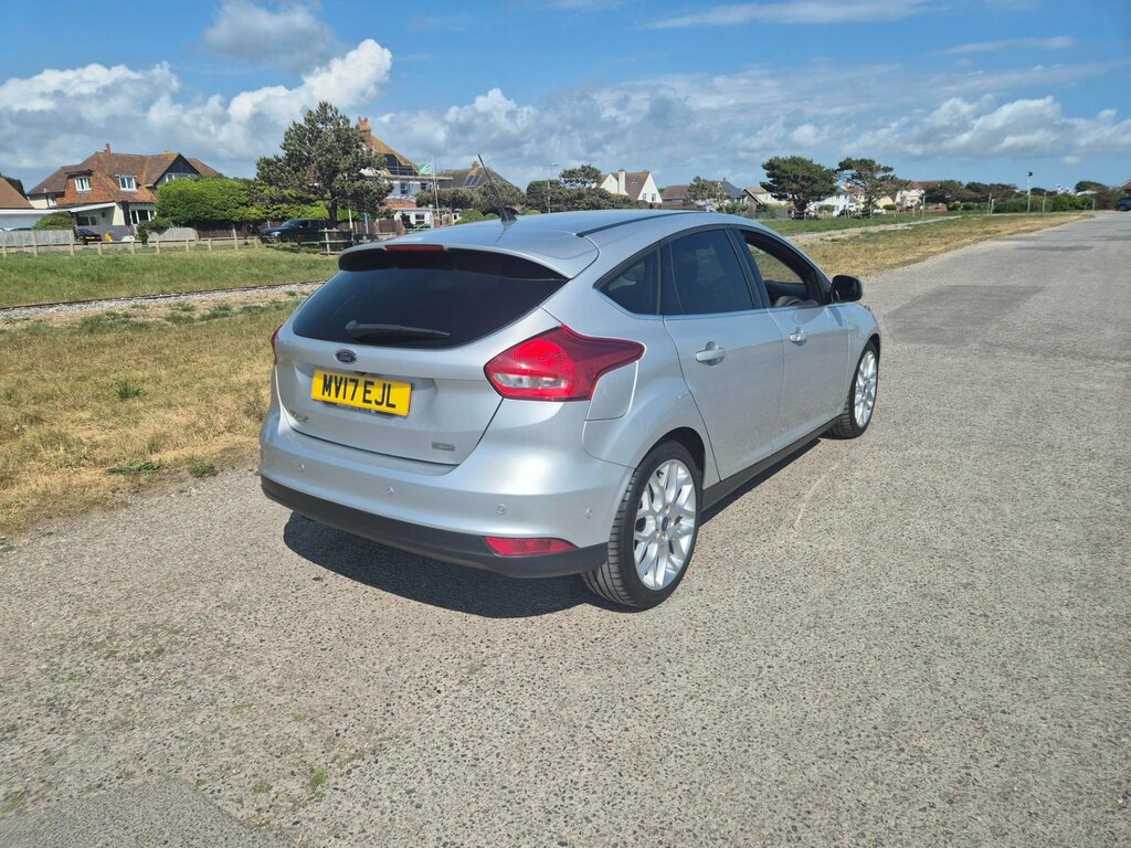 Ford Focus Titanium X . 5Dr, MV17EJL Silver #2