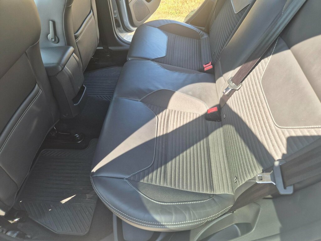 Ford Focus Titanium X . 5Dr, MV17EJL Silver #6