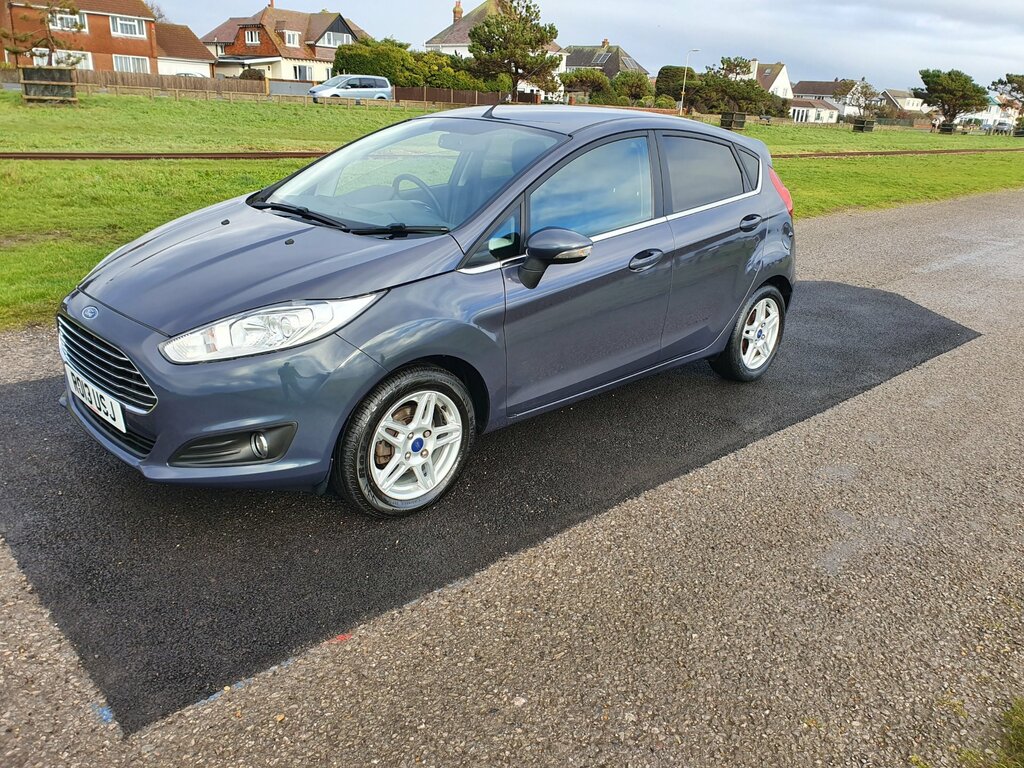 Ford Fiesta Zetec 5-Door RO13USJ Grey #2