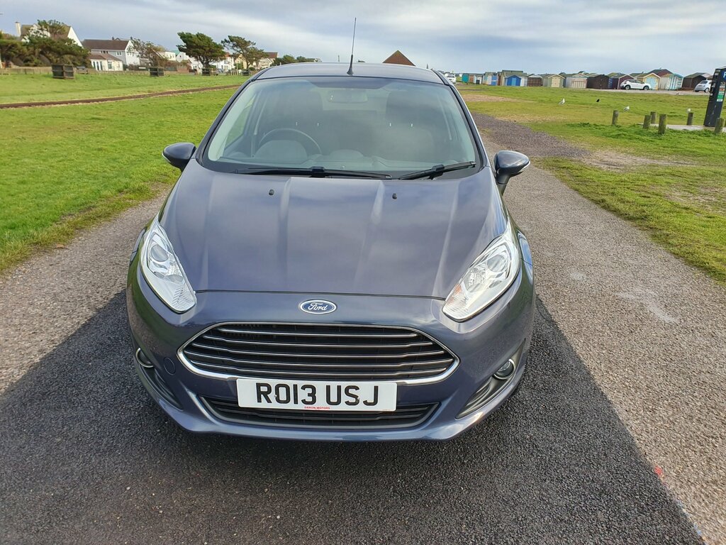Ford Fiesta Zetec 5-Door RO13USJ Grey #4
