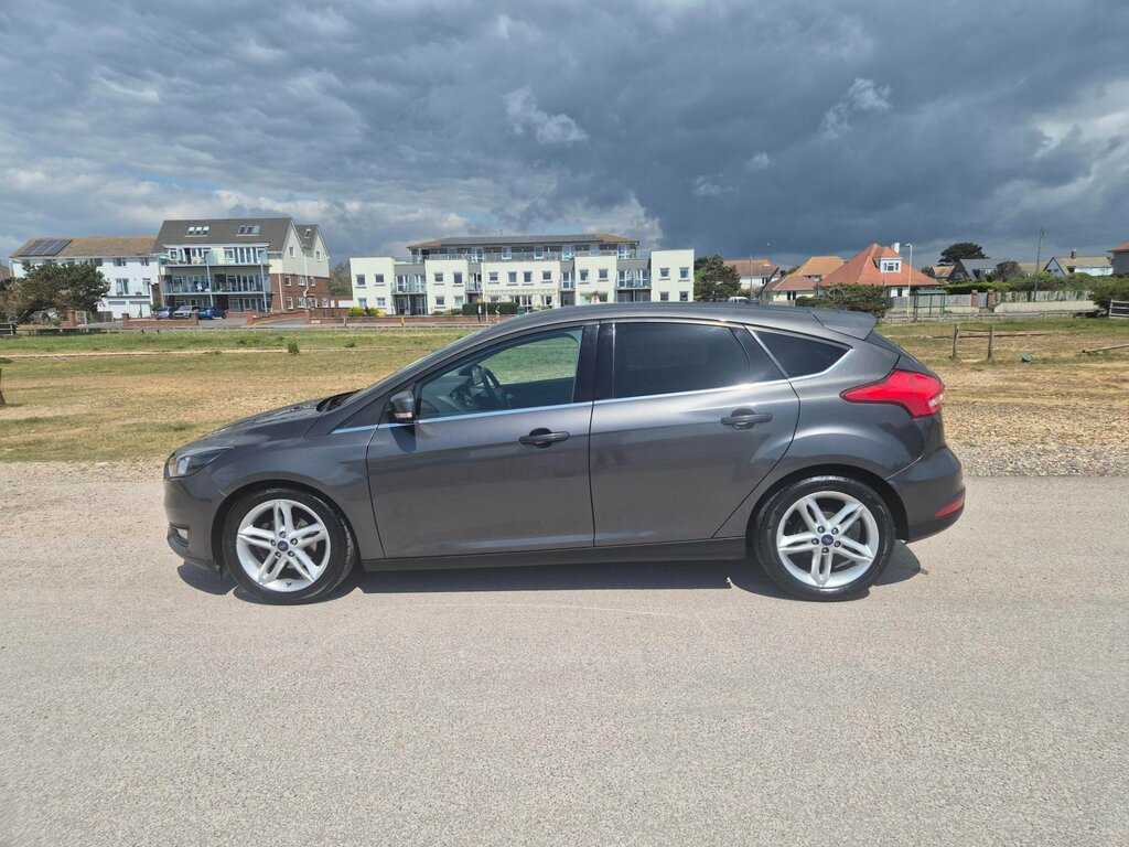 Ford Focus Zetec Edition Hatchback Grey