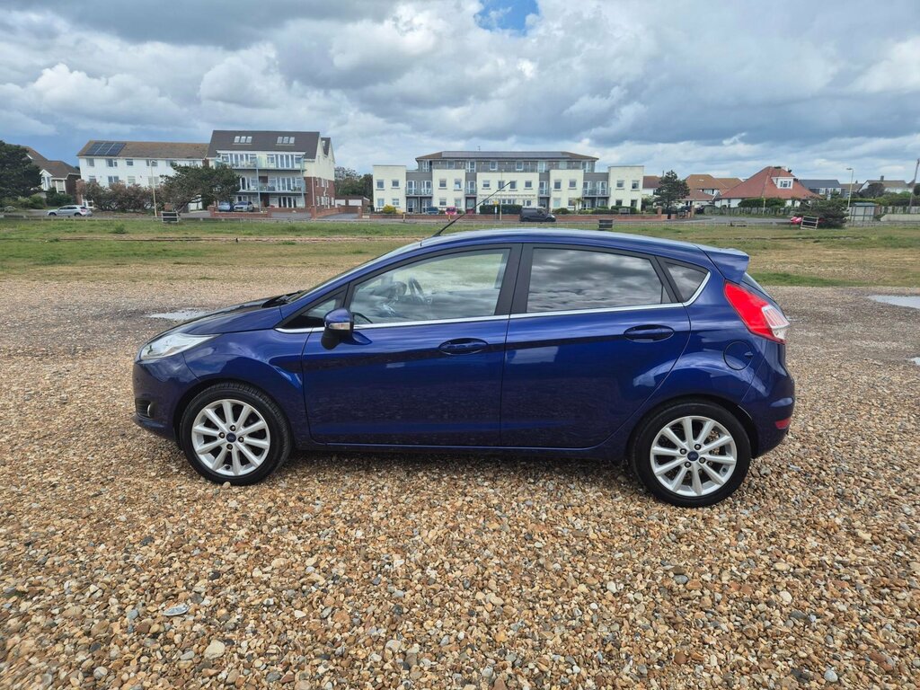Ford Fiesta Titanium Automatic 5dr Petrol Blue