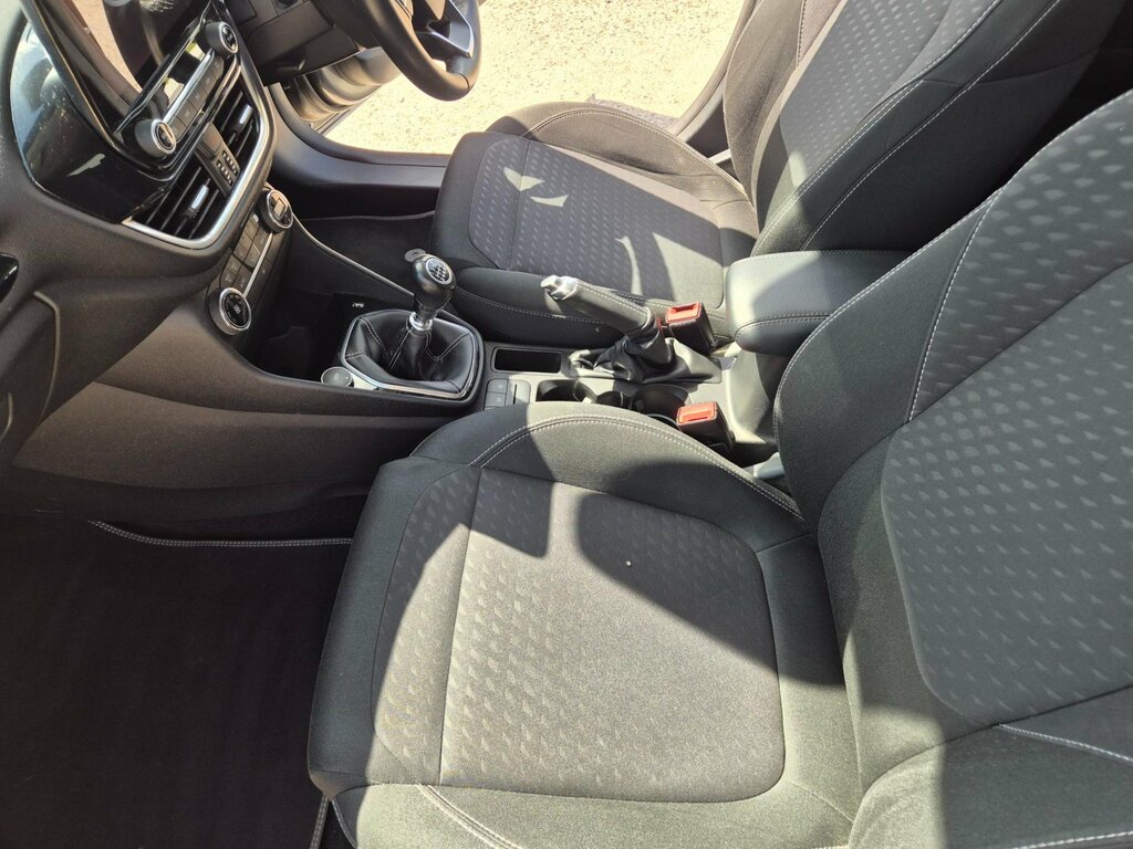 Ford Fiesta Titanium 5-Door AV69HYC Grey #4