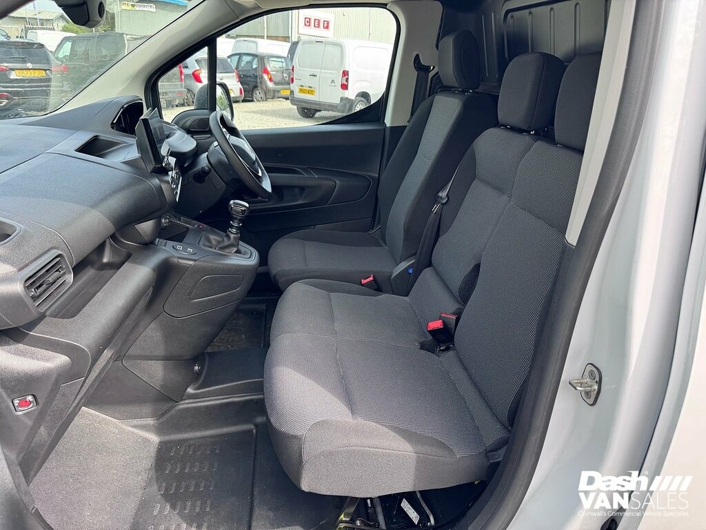 Peugeot Partner Bluehdi 1000 Professional CA74HDN White #2