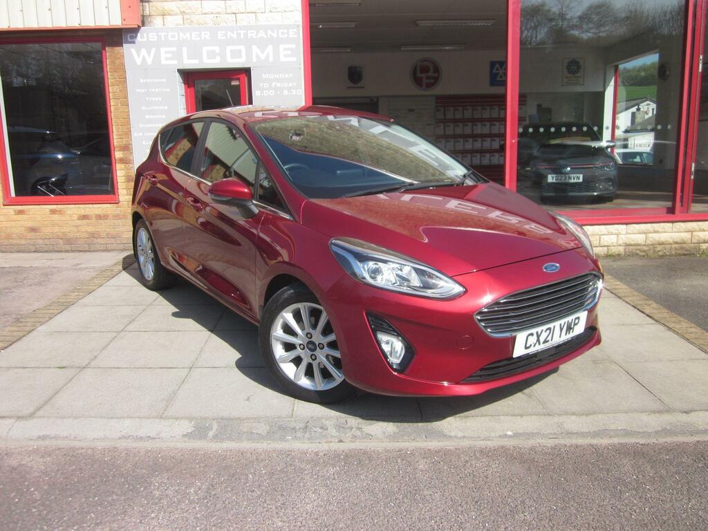 Ford Fiesta 1.0T Ecoboost Titanium Euro 6 Ss 202121 Red