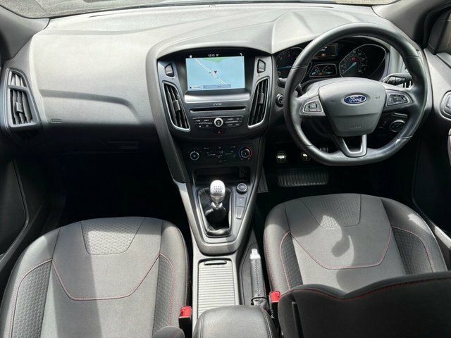 Ford Focus 2017 1.5 Tdci St-line Hatchback YR67LXW Silver #4