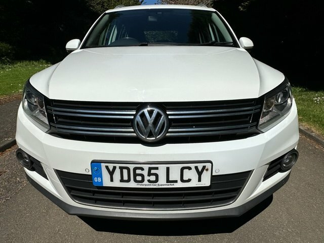 Volkswagen Tiguan 2015 2.0 Tdi Bluemotion Tech Match Suv YD65LCY White #3