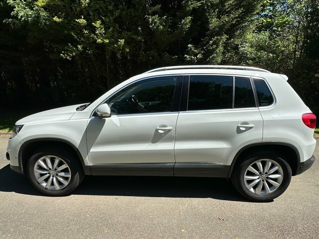 Volkswagen Tiguan 2015 2.0 Tdi Bluemotion Tech Match Suv YD65LCY White #6