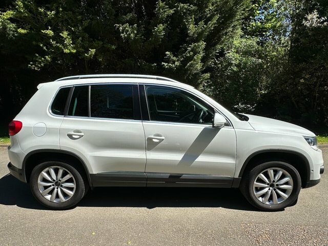 Volkswagen Tiguan 2015 2.0 Tdi Bluemotion Tech Match Suv YD65LCY White #5