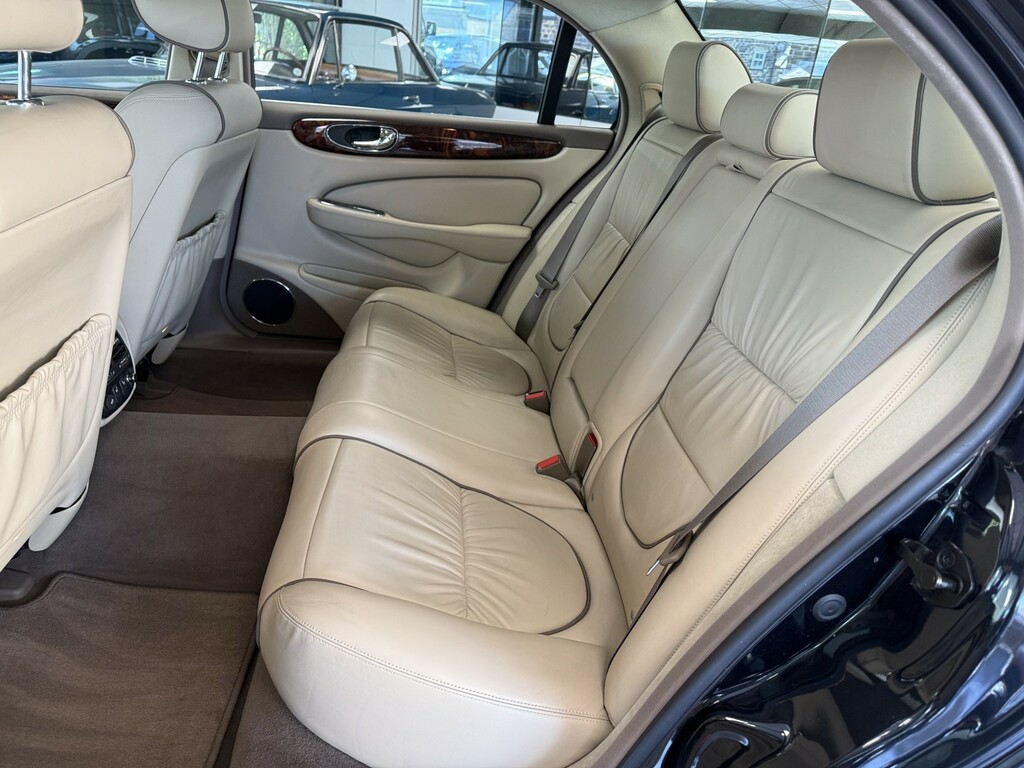 Jaguar XJ 3.0 Se Blue #10