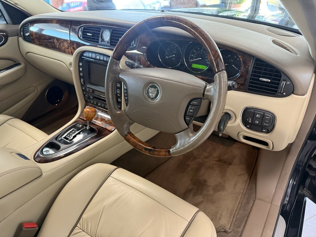 Jaguar XJ 3.0 Se Blue #17