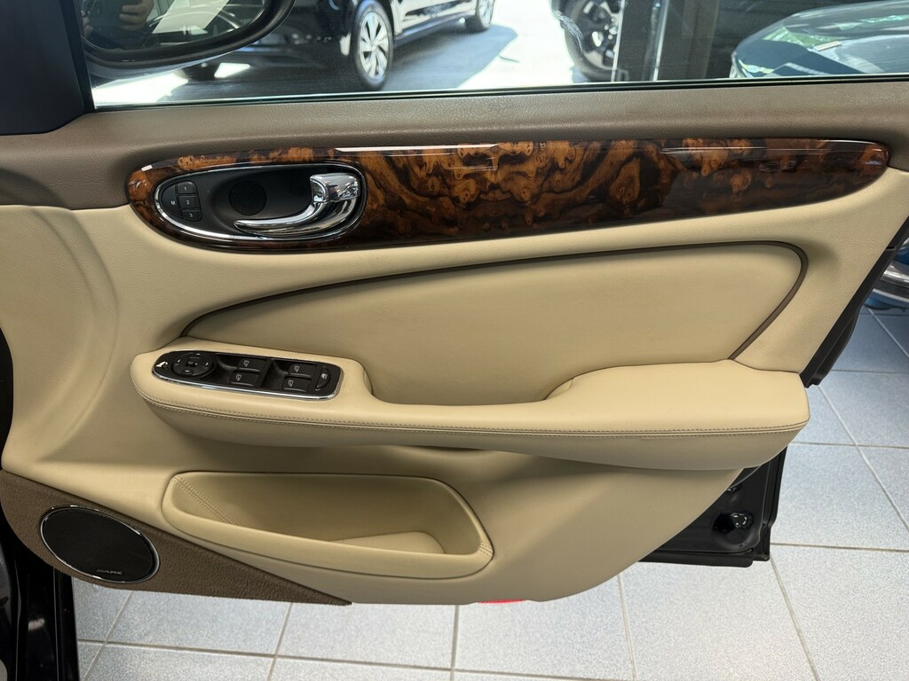Jaguar XJ 3.0 Se Blue #18
