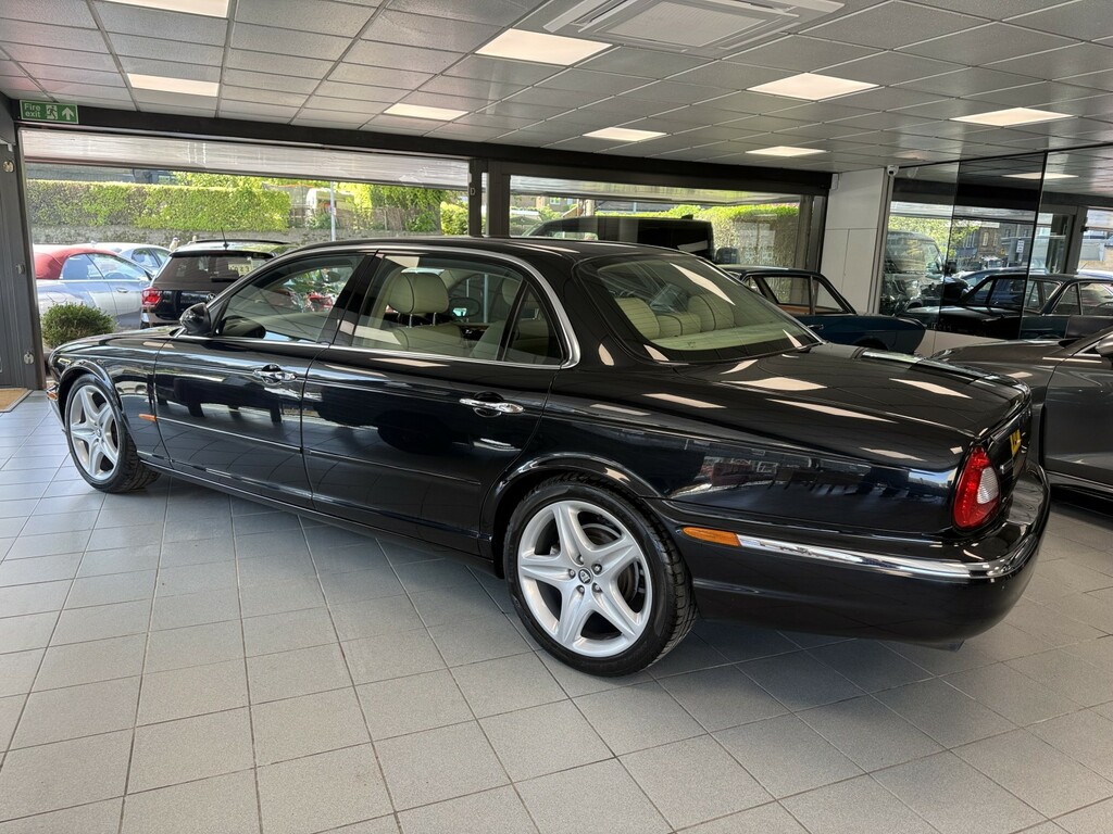 Jaguar XJ 4.2 Xj8 Sovereign Lwb 200454 Black #4