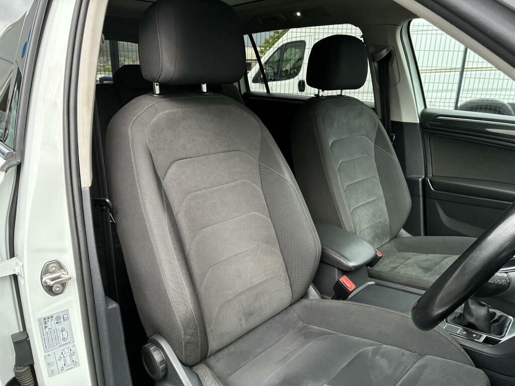 Volkswagen Tiguan Allspace 2.0 Tdi Sel Euro 6 Ss PN69RNF White #2