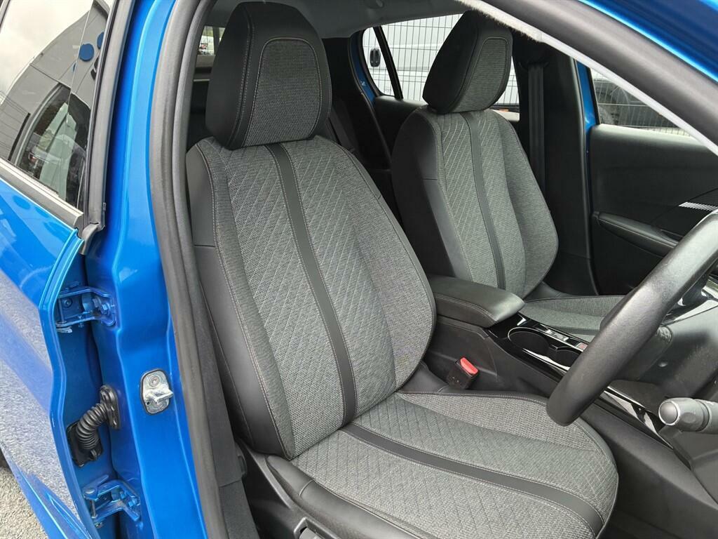 Peugeot 208 1.2 Puretech Allure Euro 6 Ss NV24BVK Blue #2