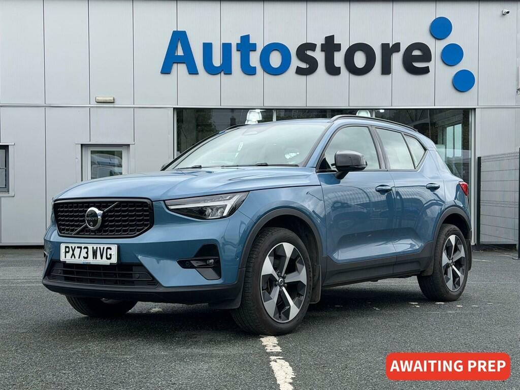 Volvo XC40 2.0 B3 Mhev Plus Dark Dct Euro 6 Ss Blue