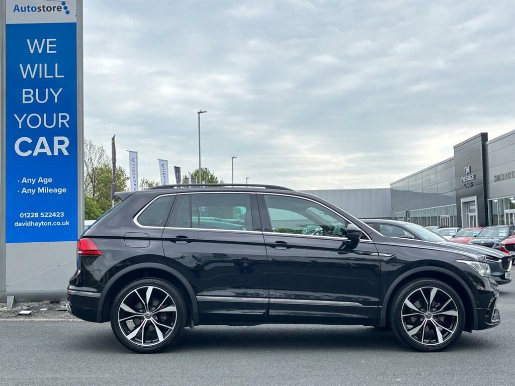 Volkswagen Tiguan 1.5 Tsi R-line Dsg Euro 6 Ss YA70GHN Black #4
