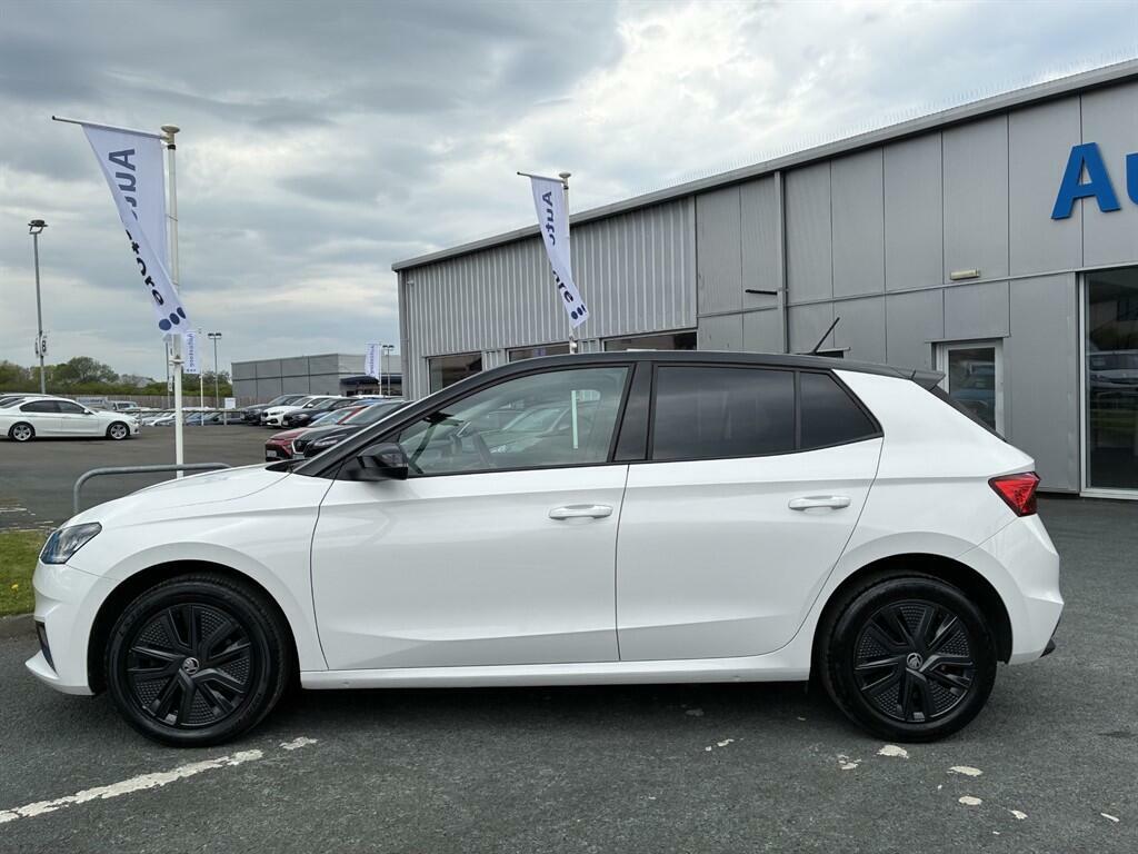 Skoda Fabia 1.0 Tsi Colour Edition Dsg Euro 6 Ss ML22UCZ White #3