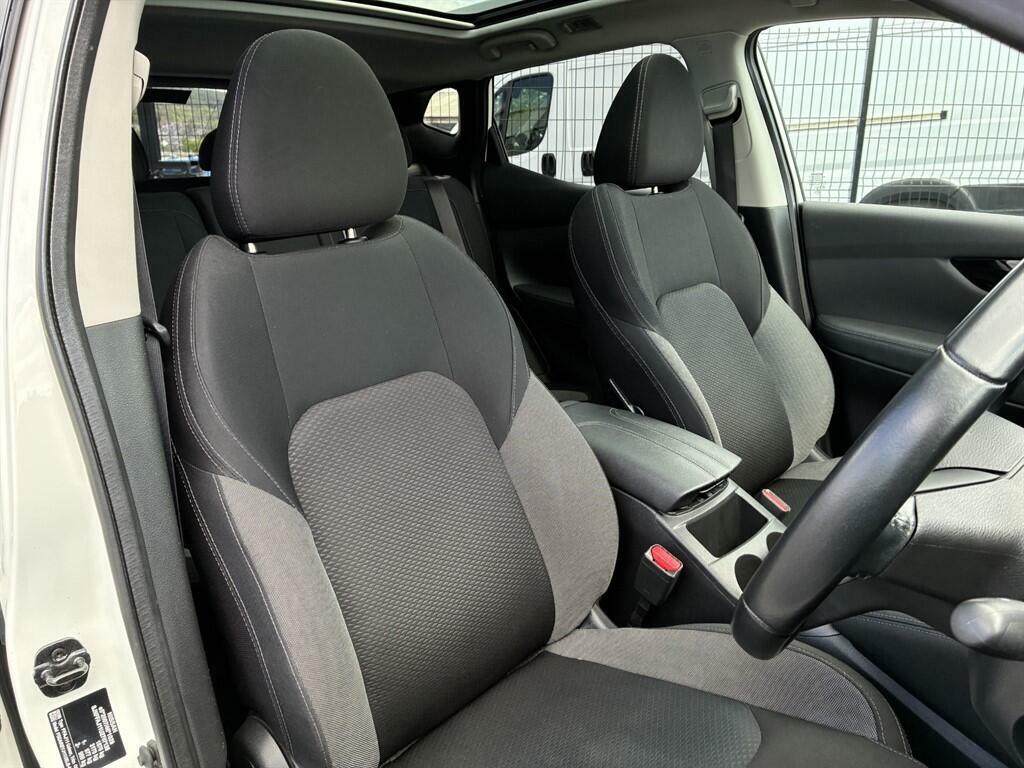 Nissan Qashqai 1.3 Dig-t N-connecta Euro 6 Ss NA69TCK White #2