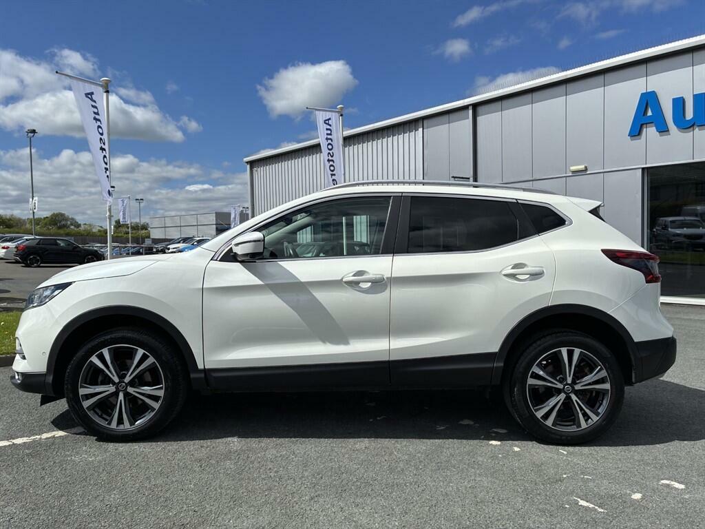 Nissan Qashqai 1.3 Dig-t N-connecta Euro 6 Ss NA69TCK White #3