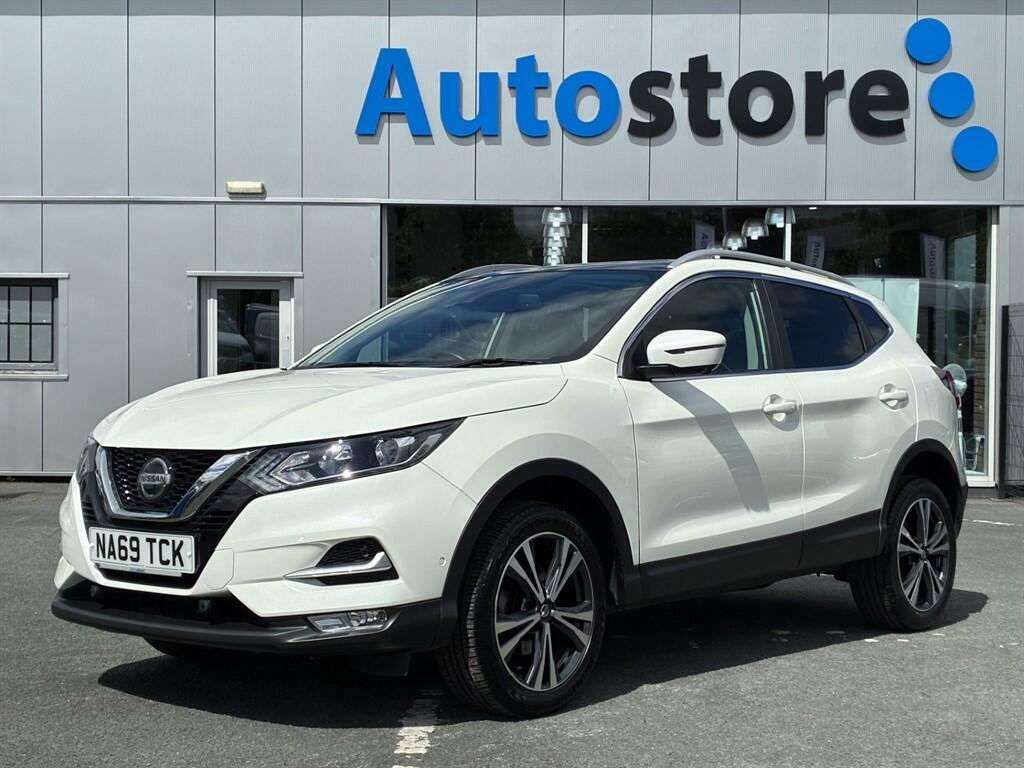 Nissan Qashqai 1.3 Dig-t N-connecta Euro 6 Ss White