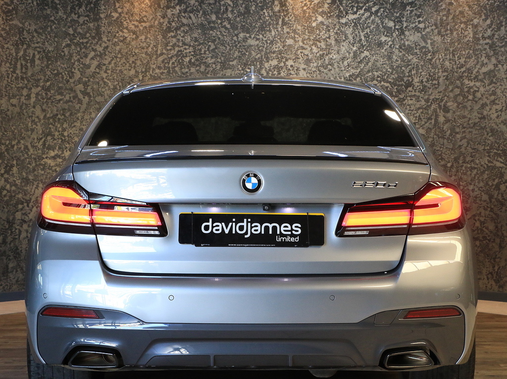 BMW 5 Series 520D Mht M Sport HJ23OCD Grey #6