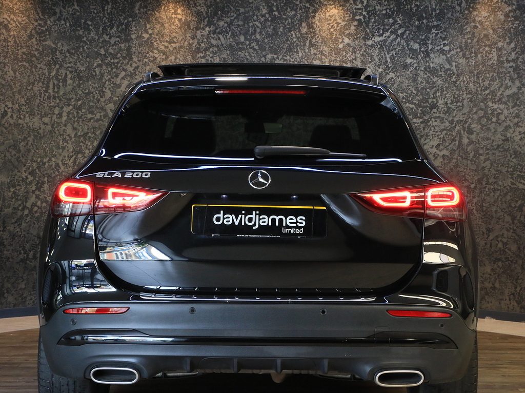 Mercedes-Benz GLA Class Gla200 Amg Line Night Edition VX72OKP Black #6