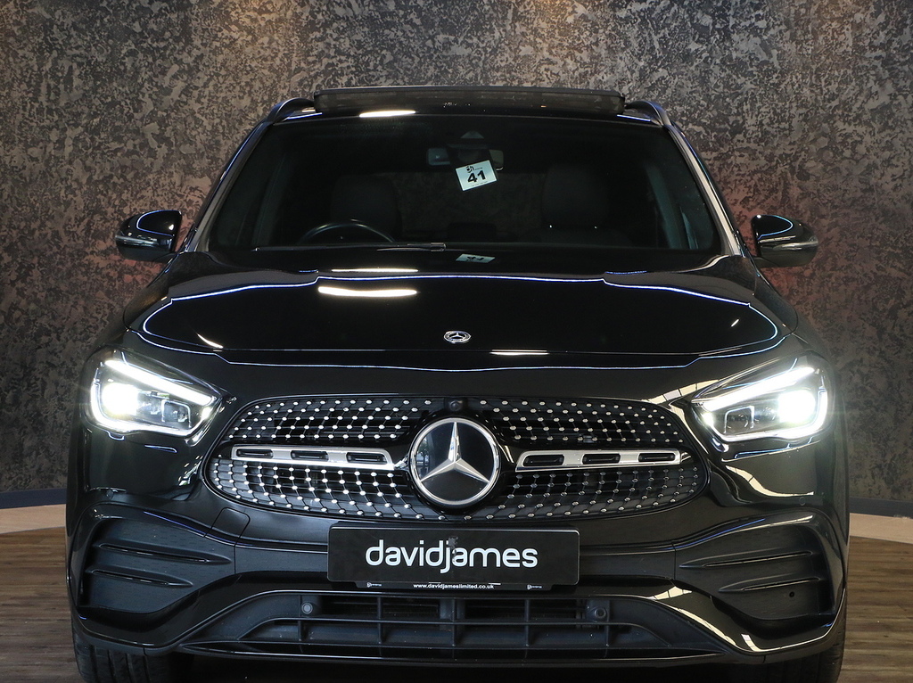 Mercedes-Benz GLA Class Gla200 Amg Line Night Edition VX72OKP Black #2