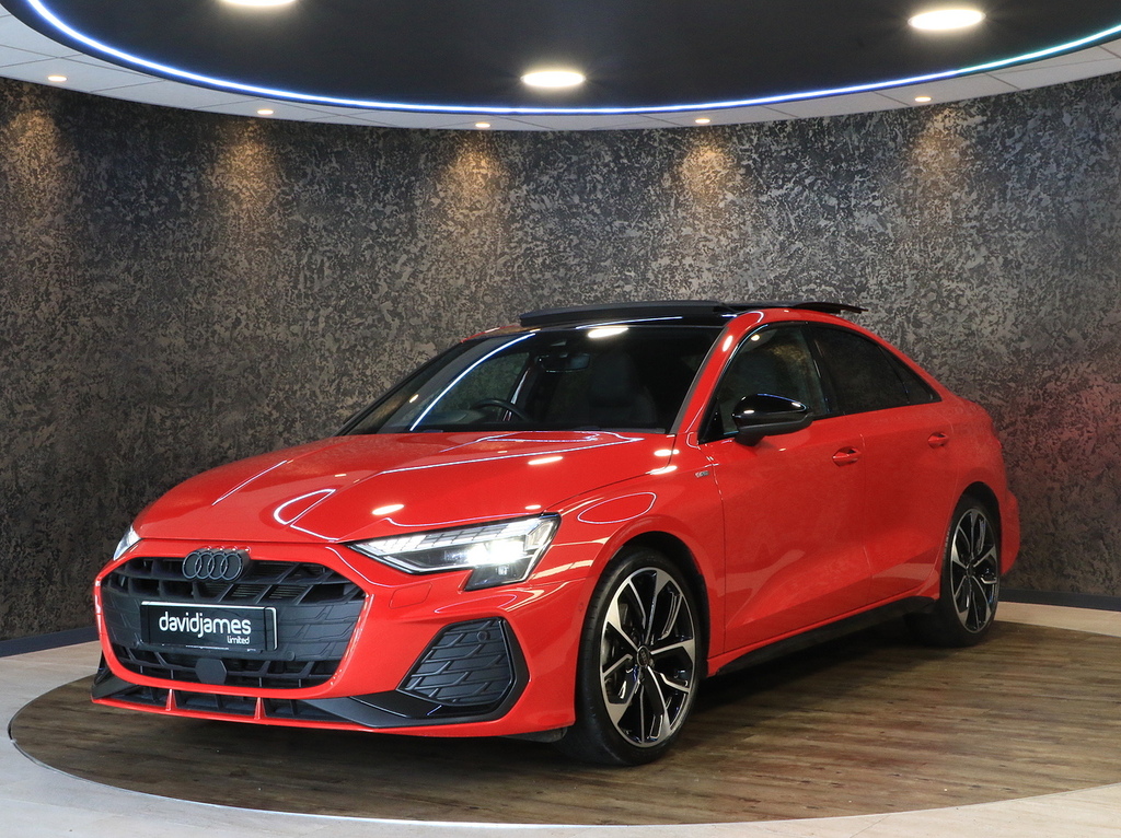 Audi A3 Tfsi Black Edition FV25VWS Red #3