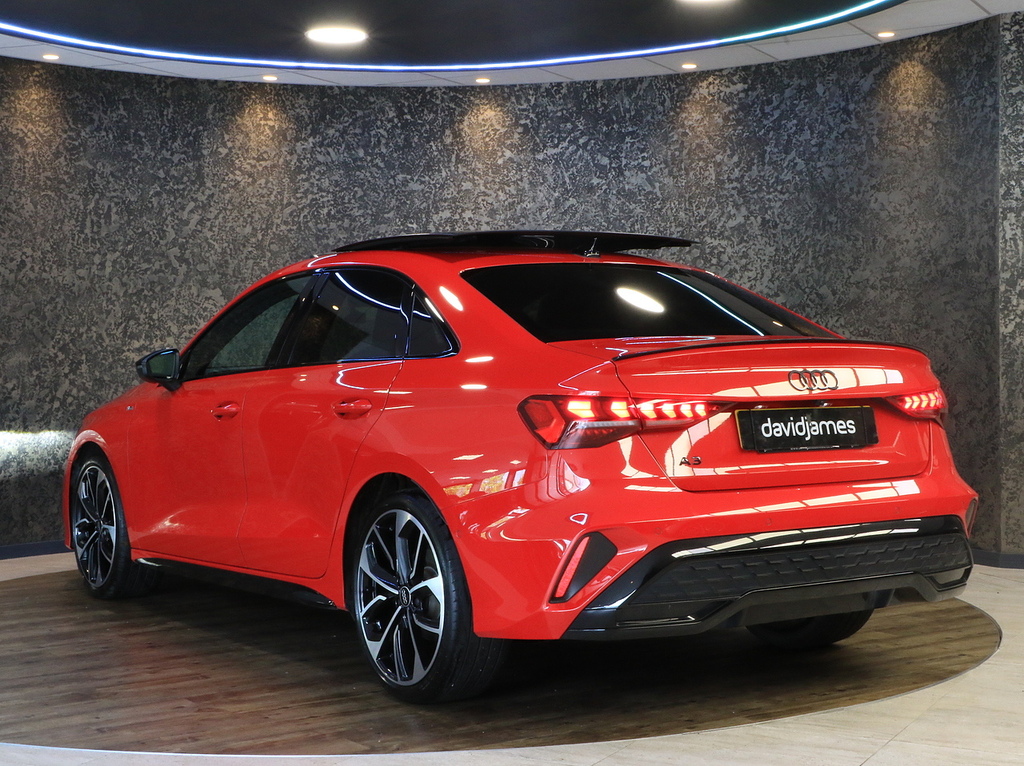 Audi A3 Tfsi Black Edition FV25VWS Red #5