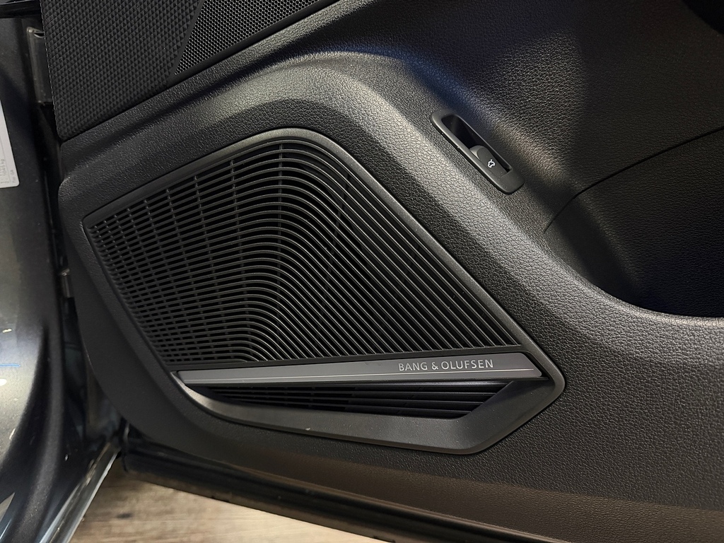 Audi SQ2 Tfsi Black Edition Grey #2
