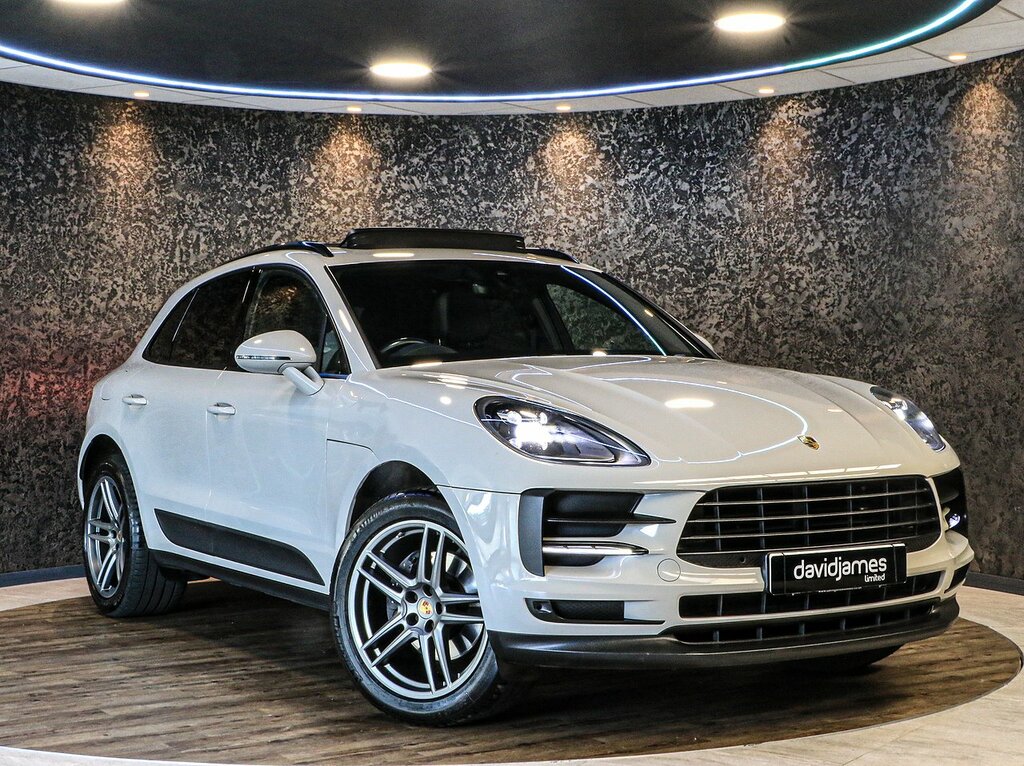 Porsche Macan T Grey