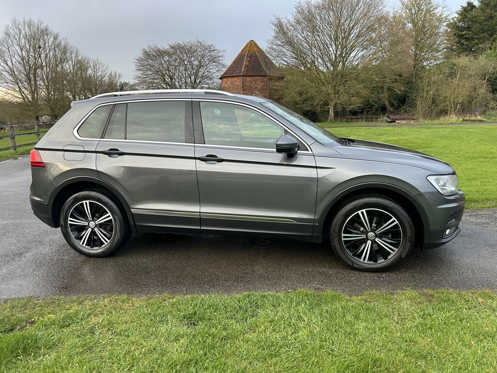 Volkswagen Tiguan 1.4 Tsi Se Navigation KP67YWR Grey #3