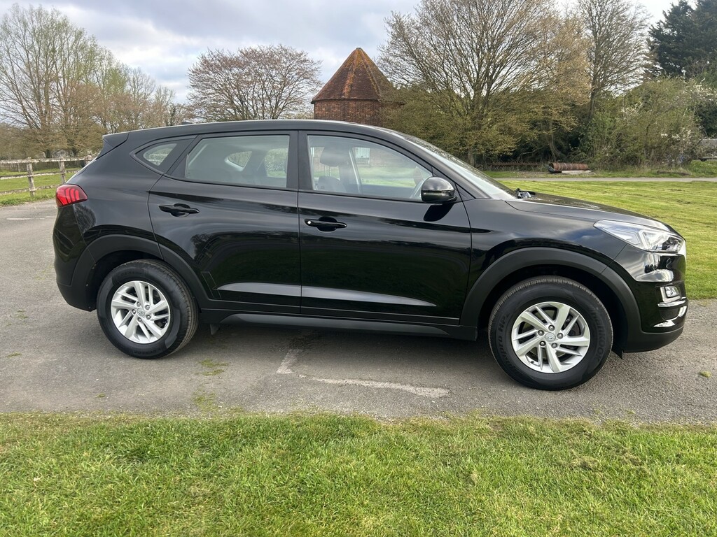 Hyundai Tucson 1.6 Tucson S-connect 1.6 My19 EO68YXV Black #4