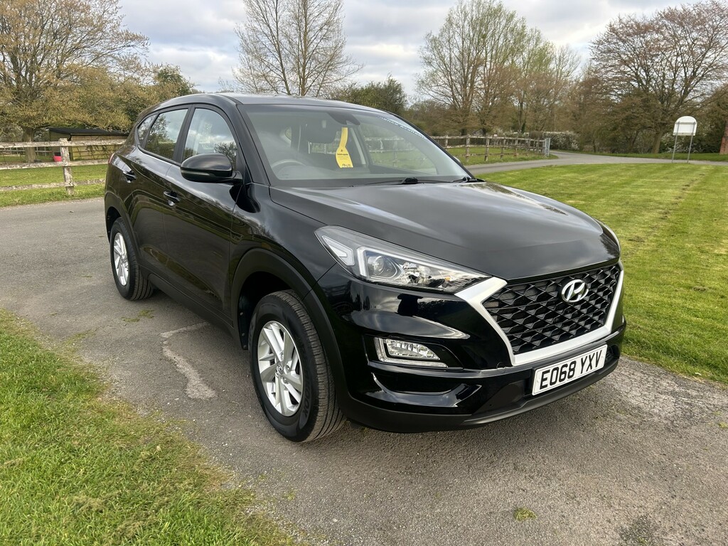 Hyundai Tucson 1.6 Tucson S-connect 1.6 My19 Black