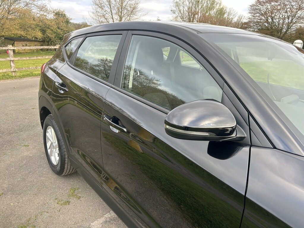 Hyundai Tucson 1.6 Tucson S-connect 1.6 My19 EO68YXV Black #2