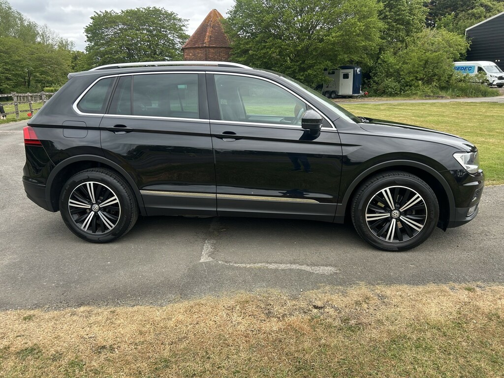 Volkswagen Tiguan 1.4 Tsi Se Navigation NU18HMZ Black #4