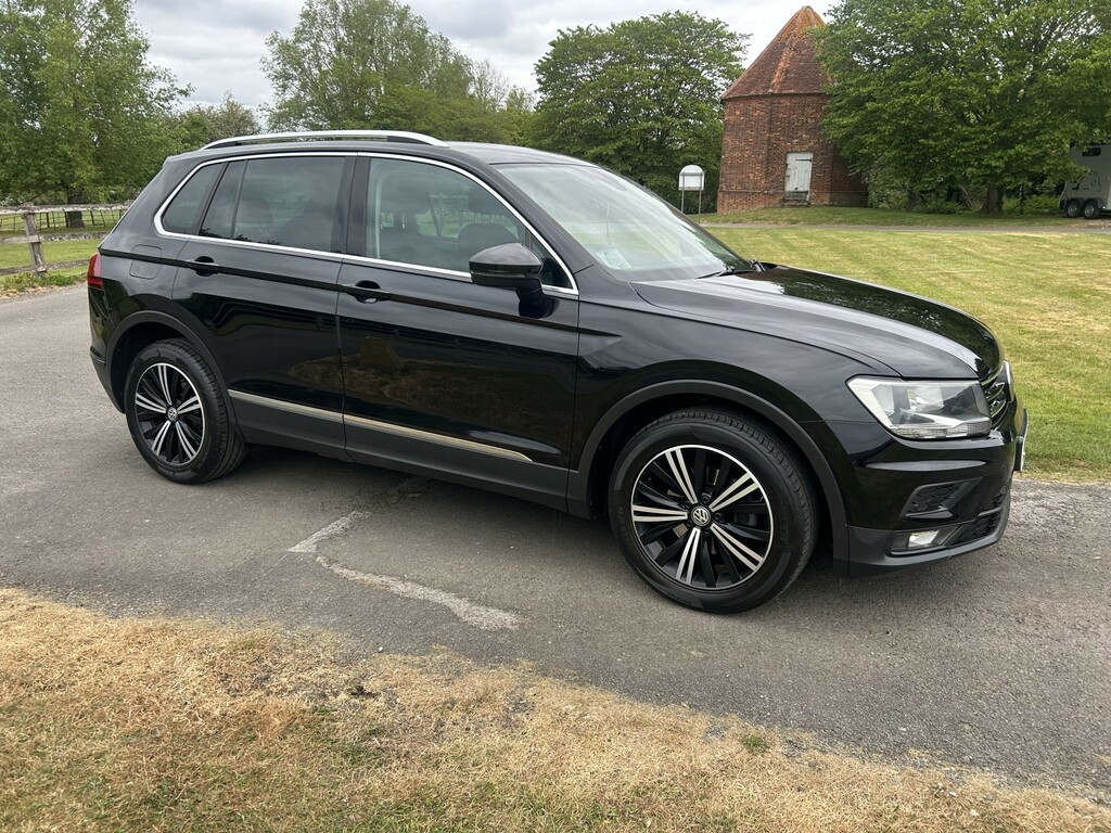 Volkswagen Tiguan 1.4 Tsi Se Navigation NU18HMZ Black #3