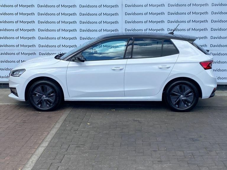 Skoda Fabia 1.0 Tsi Design Edition Hatchback FP25OND White #5