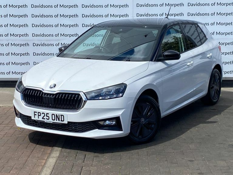 Skoda Fabia 1.0 Tsi Design Edition Hatchback FP25OND White #3