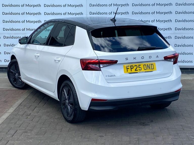 Skoda Fabia 1.0 Tsi Design Edition Hatchback FP25OND White #4